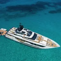 Alquiler de Alvium Ferretti Custom Line 106