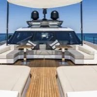Alquiler de Alvium Ferretti Custom Line 106