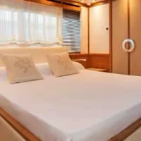 Astondoa 106 GLX B Two yacht charter