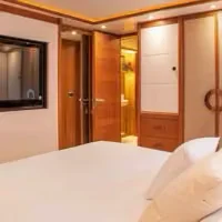 Astondoa 106 GLX B Two yacht charter