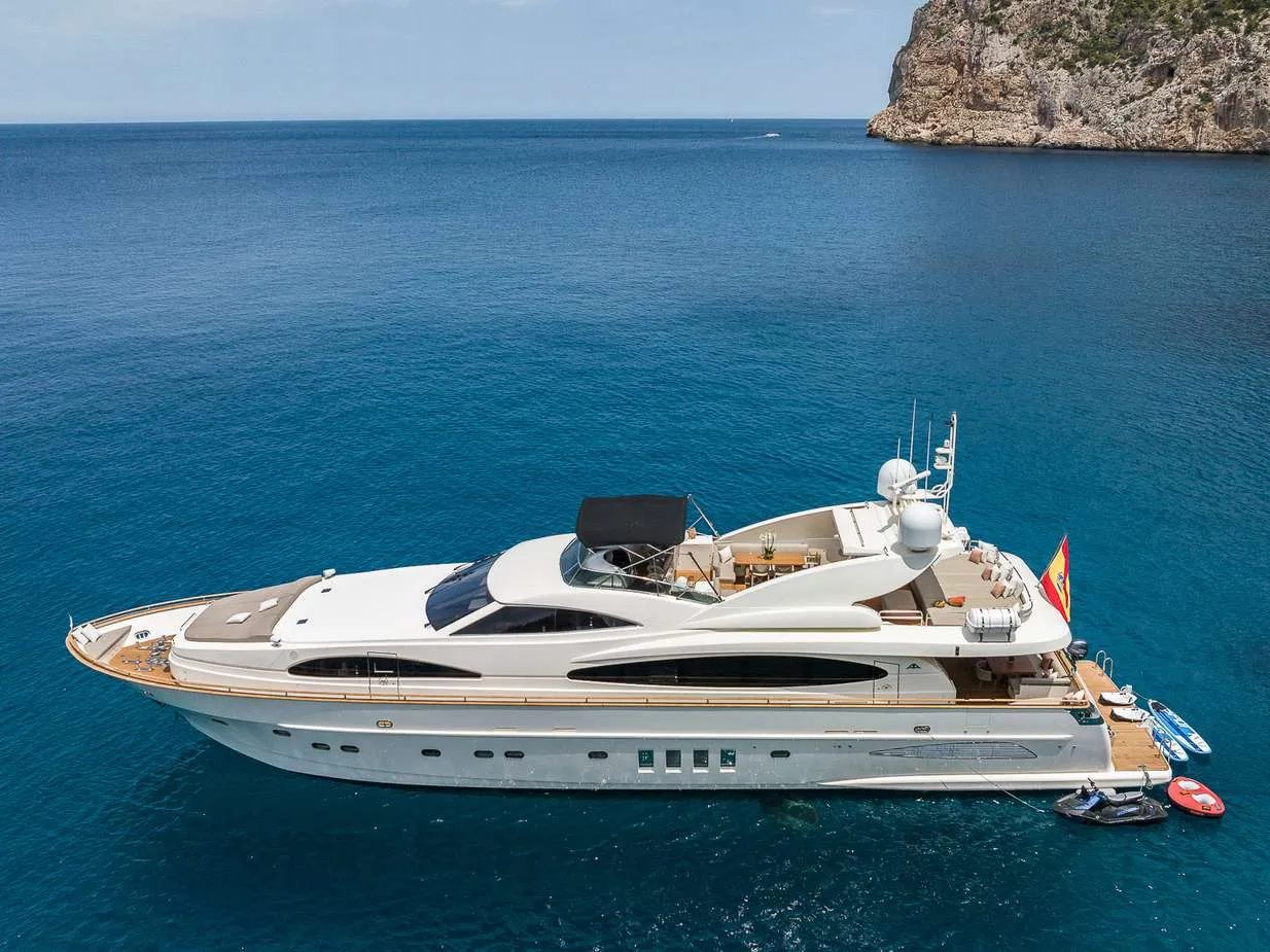 B4 Astondoa 102 GLX yacht charter