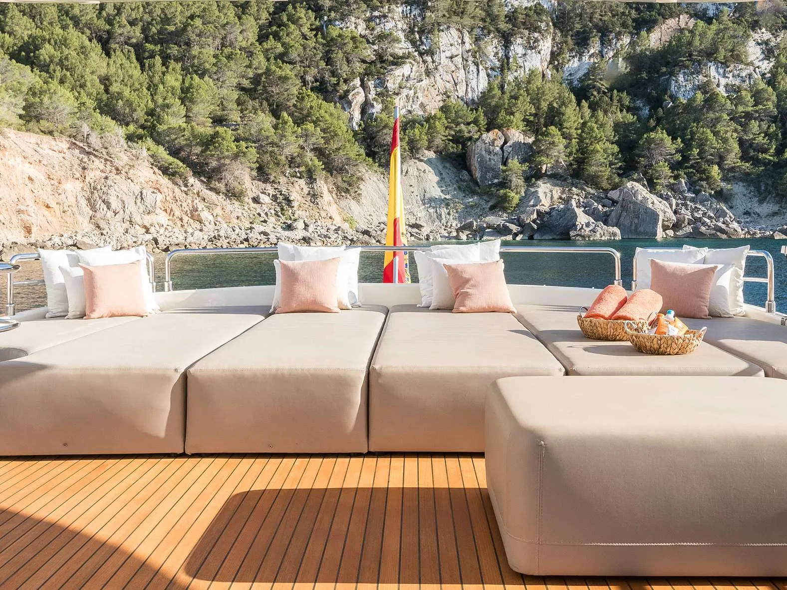 B4 Astondoa 102 GLX yacht charter