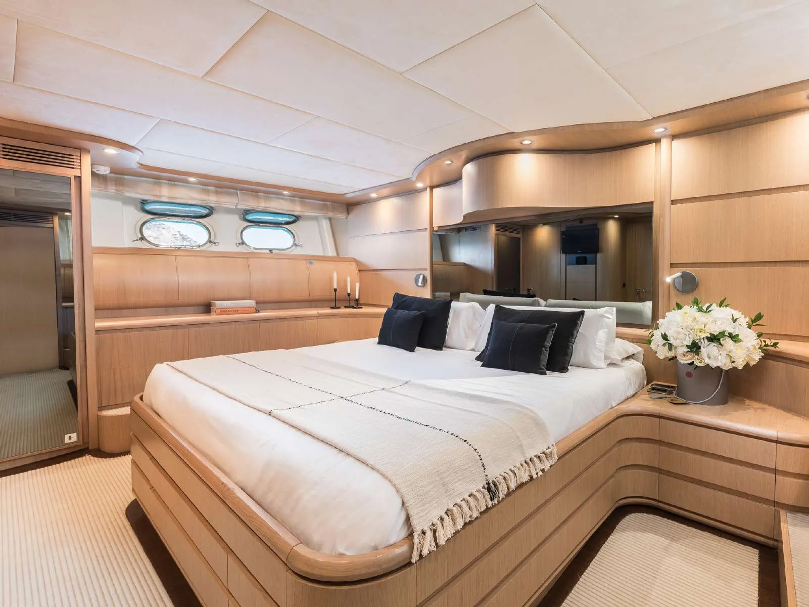 B4 Astondoa 102 GLX yacht charter