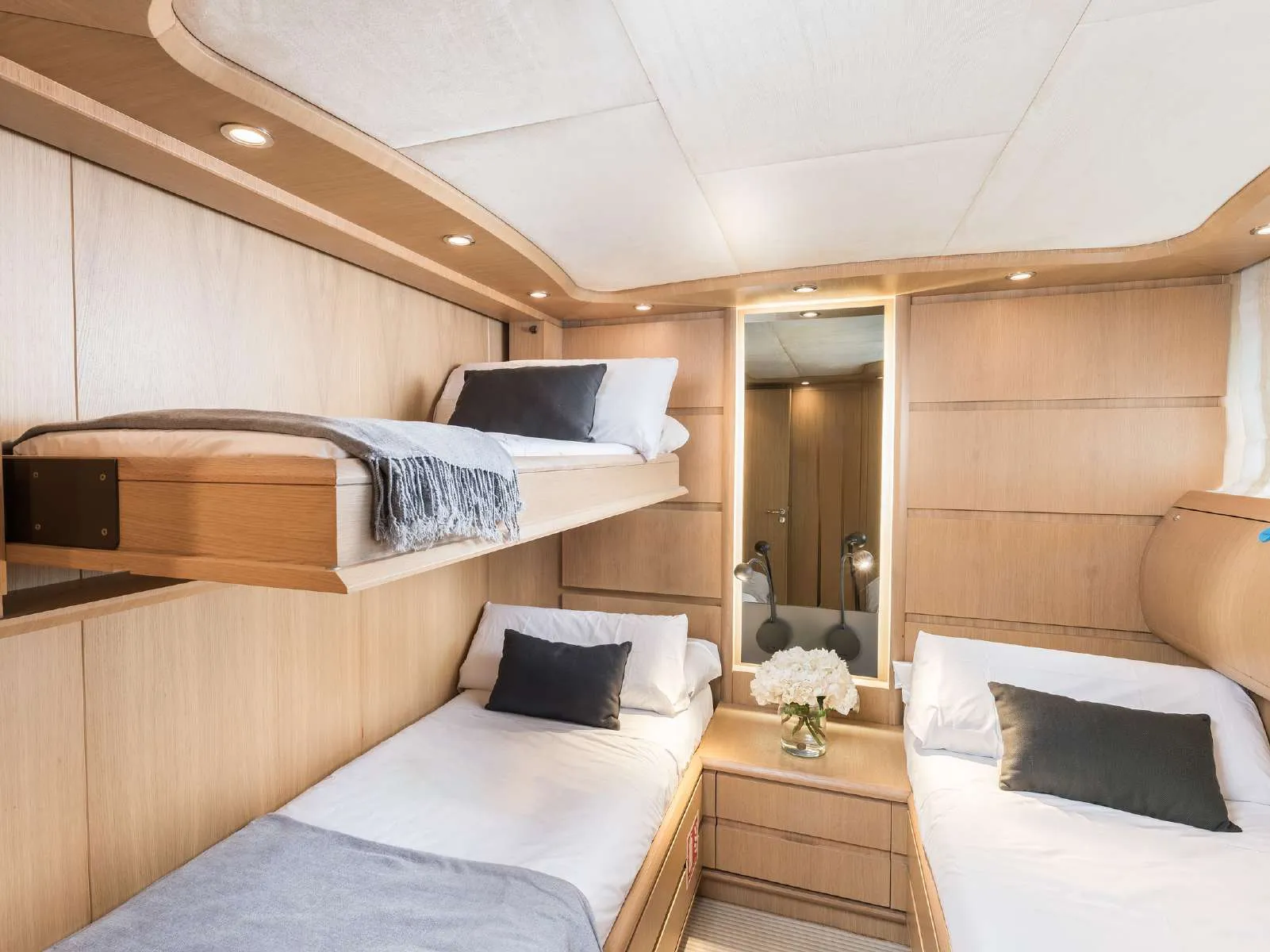 B4 Astondoa 102 GLX yacht charter