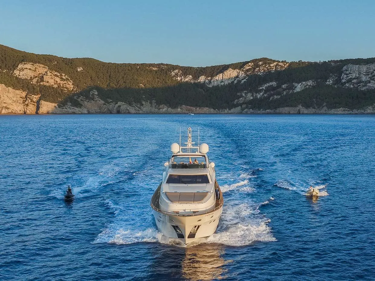 B4 Astondoa 102 GLX yacht charter