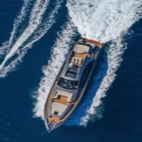 Alquiler de Beyond Pershing 8X