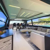 Alquiler de Beyond Pershing 8X
