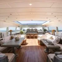 Location du yacht Mangusta 108 Triniti