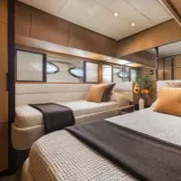 Location du yacht Xaman Pershing 90