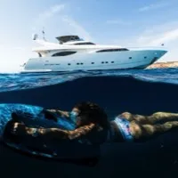 Alquiler de Yolo Too Ferretti 94