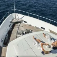Alquiler de Yolo Too Ferretti 94