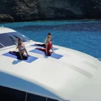 Alquiler de Yolo Too Ferretti 94