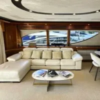 Alquiler de Yolo Too Ferretti 94