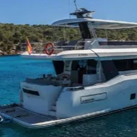Location du yacht Humilitas II Sirena 64