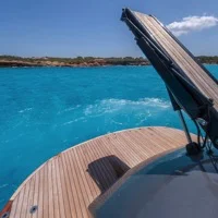 Alquiler de Pershing 50