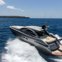 Alquiler de Pershing 50