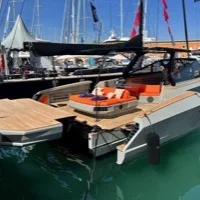 Location du yacht EVO R4